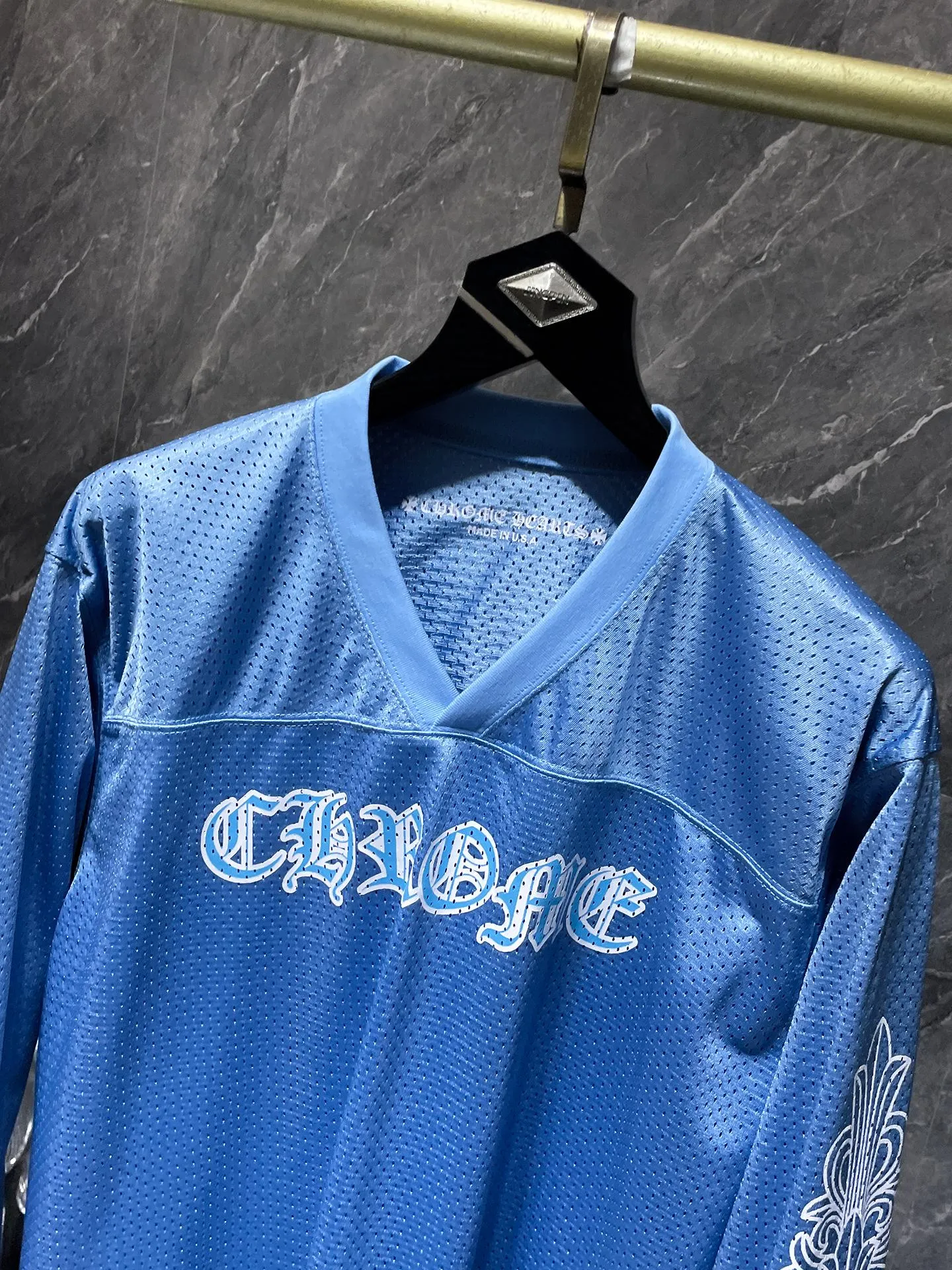 P216 Chrome Hearts 25ss customized version of the high-weight fabric of the jersey. Chrome mattyboy official website limited flower arm ice hockey jersey. Counter synchronization. Re-engraved version 1:1. Recommended color: black, limited blue, limited green. Number of yards: S, M, L, XL.